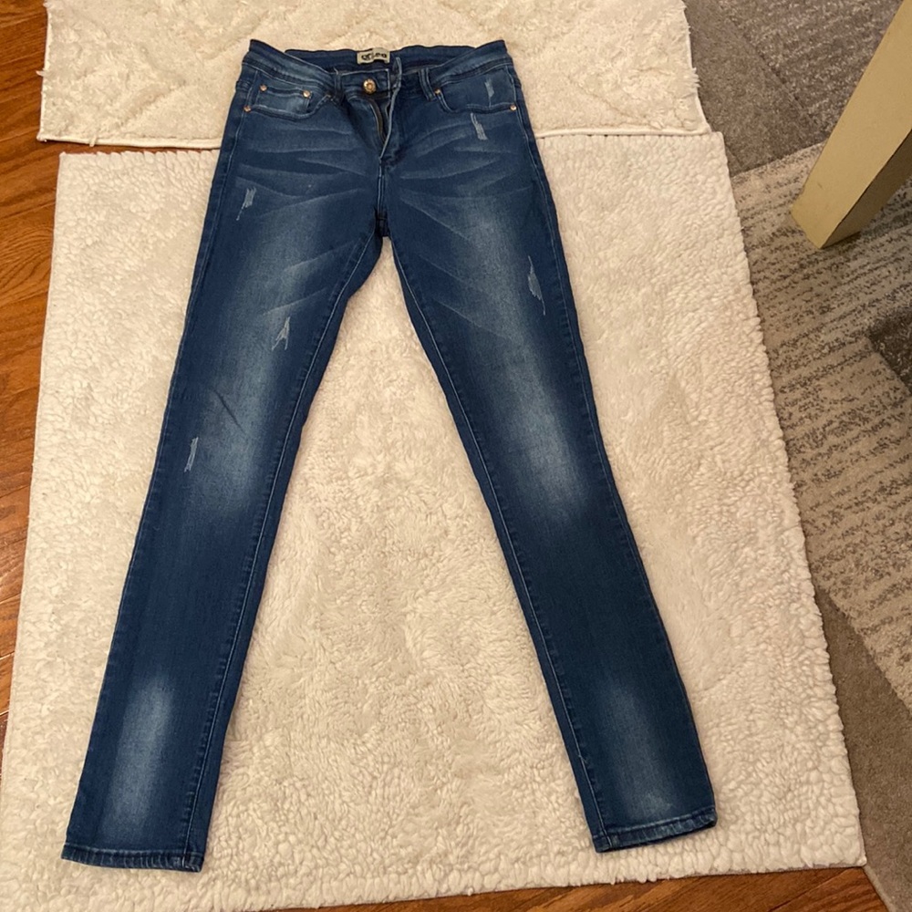 Cleo size 11 women’s jeans in excellent condition.